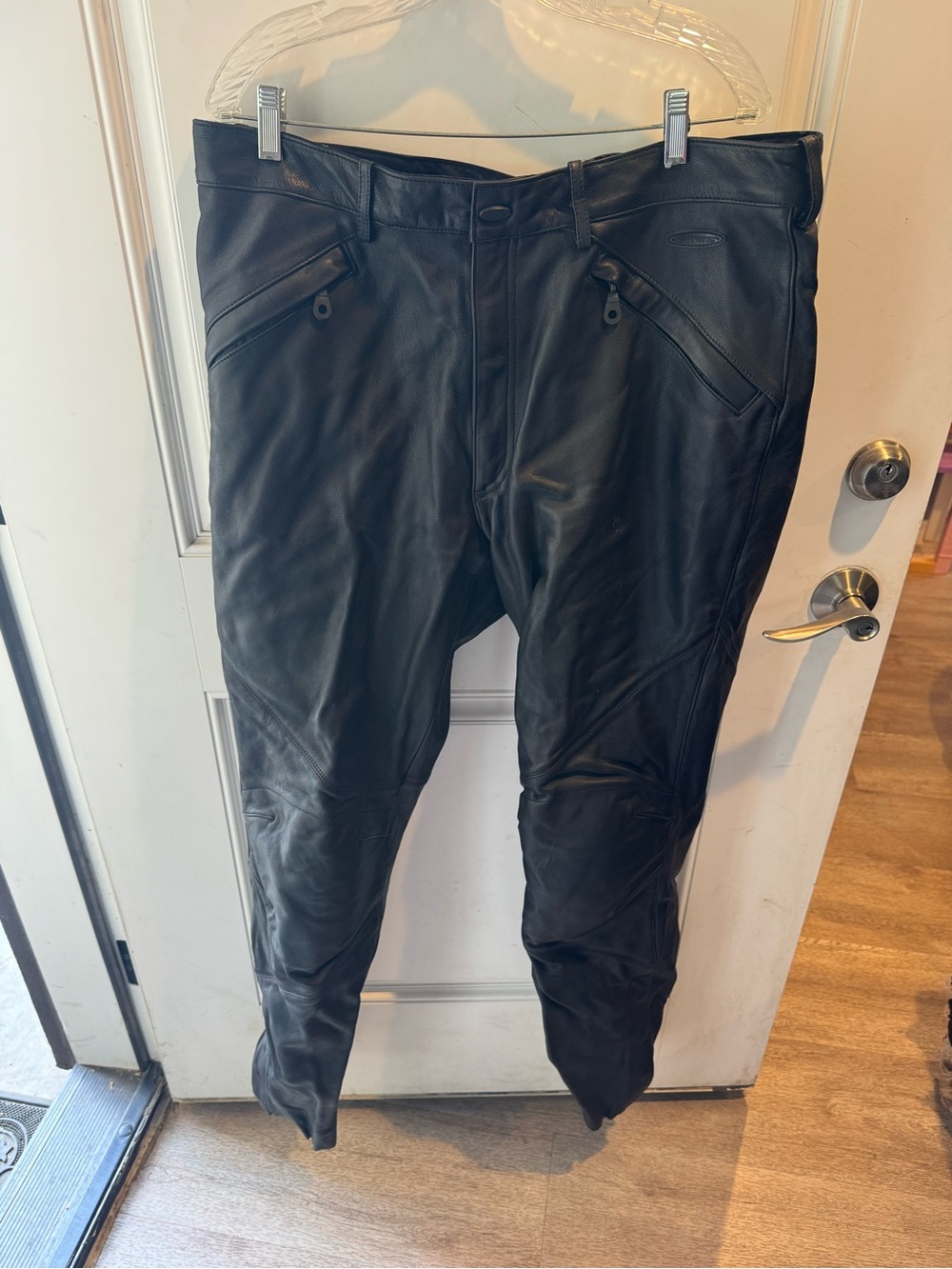Harley-Davidson. Man’s Black Leather Pants - Classic Motorcycle Style size 38